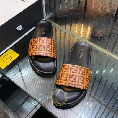 dép quai ngang fendi