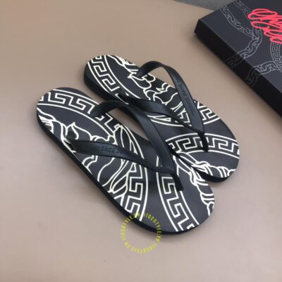 dép versace xỏ ngón