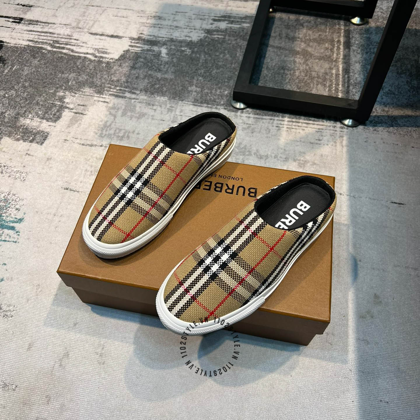 GIÀY BURBERRY NAM