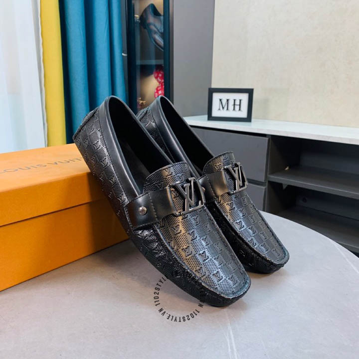 Tiểu sử của hãng thời trang hàng hiệu Louis Vuitton