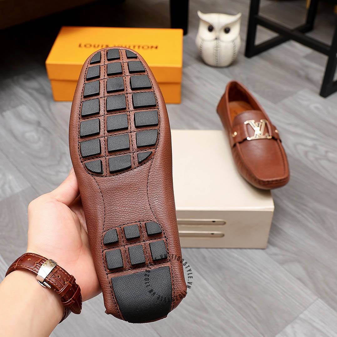 Hướng dẫn bảo quản của Giày lười LV nam màu nâu logo vàng super fake