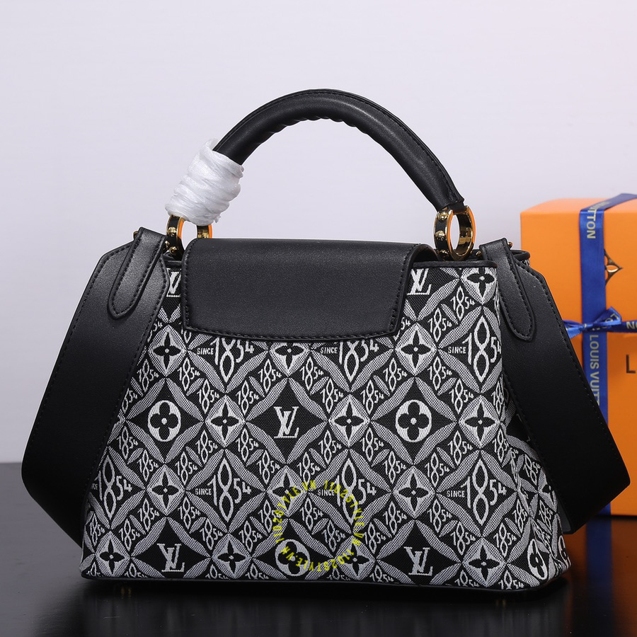 Cho chúng ta: Sành mua đồ hiệu Louis Vuitton theo Nghệ thuật sắp đặt logo  biểu tượng - LUXUO.VN
