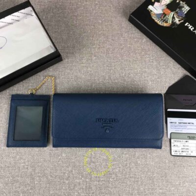 ví nữ cầm tay prada