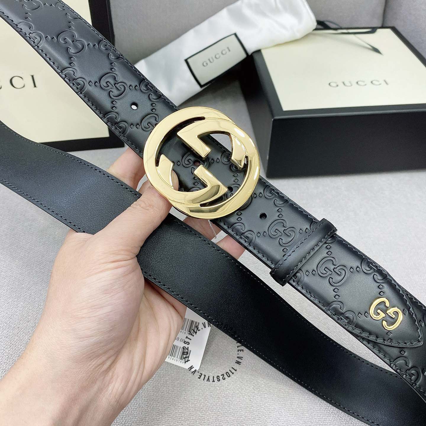 Màu sắc của dây nịt Gucci mặt khóa vàng dây đen