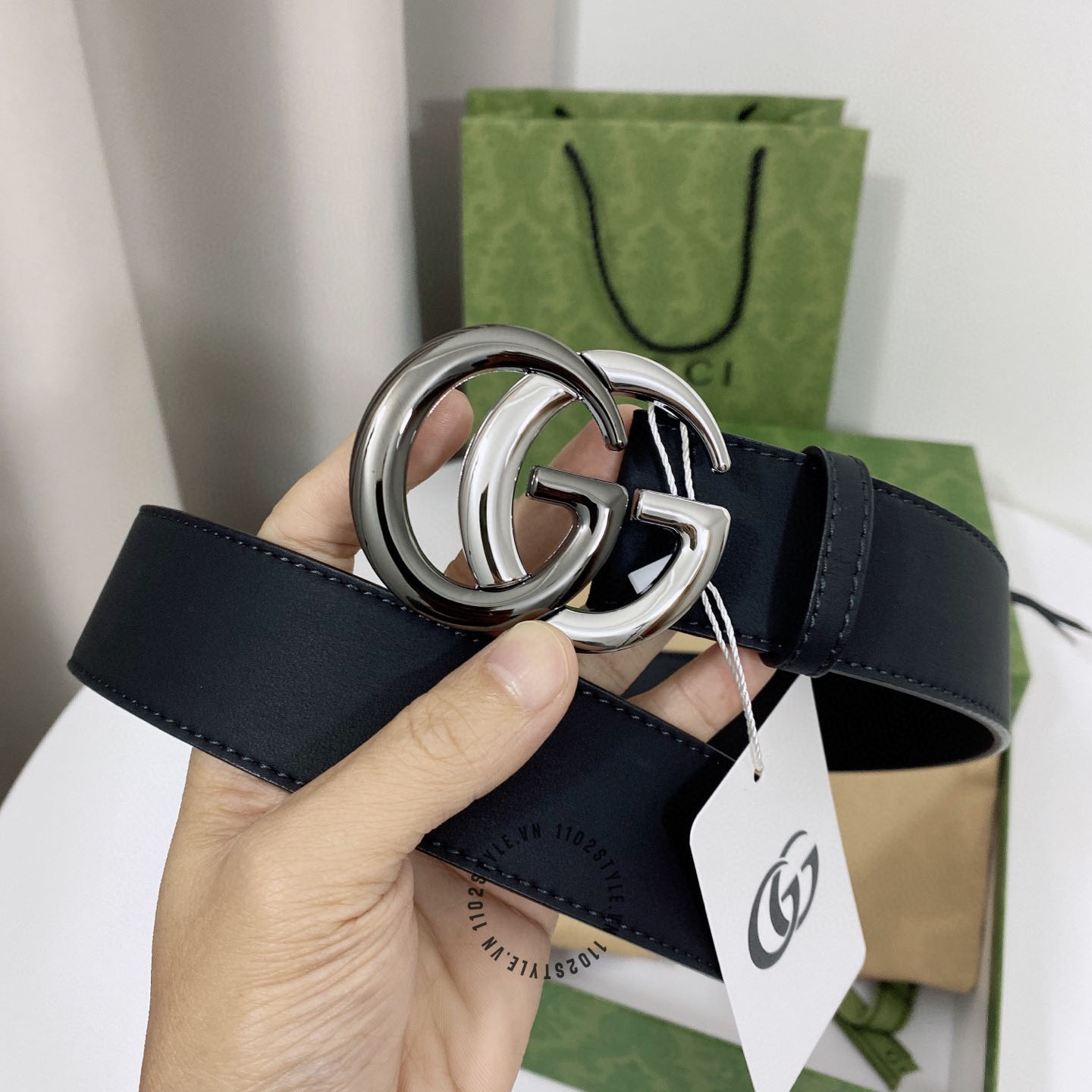 Chất liệu da của thắt lưng Gucci mặt khóa phối màu