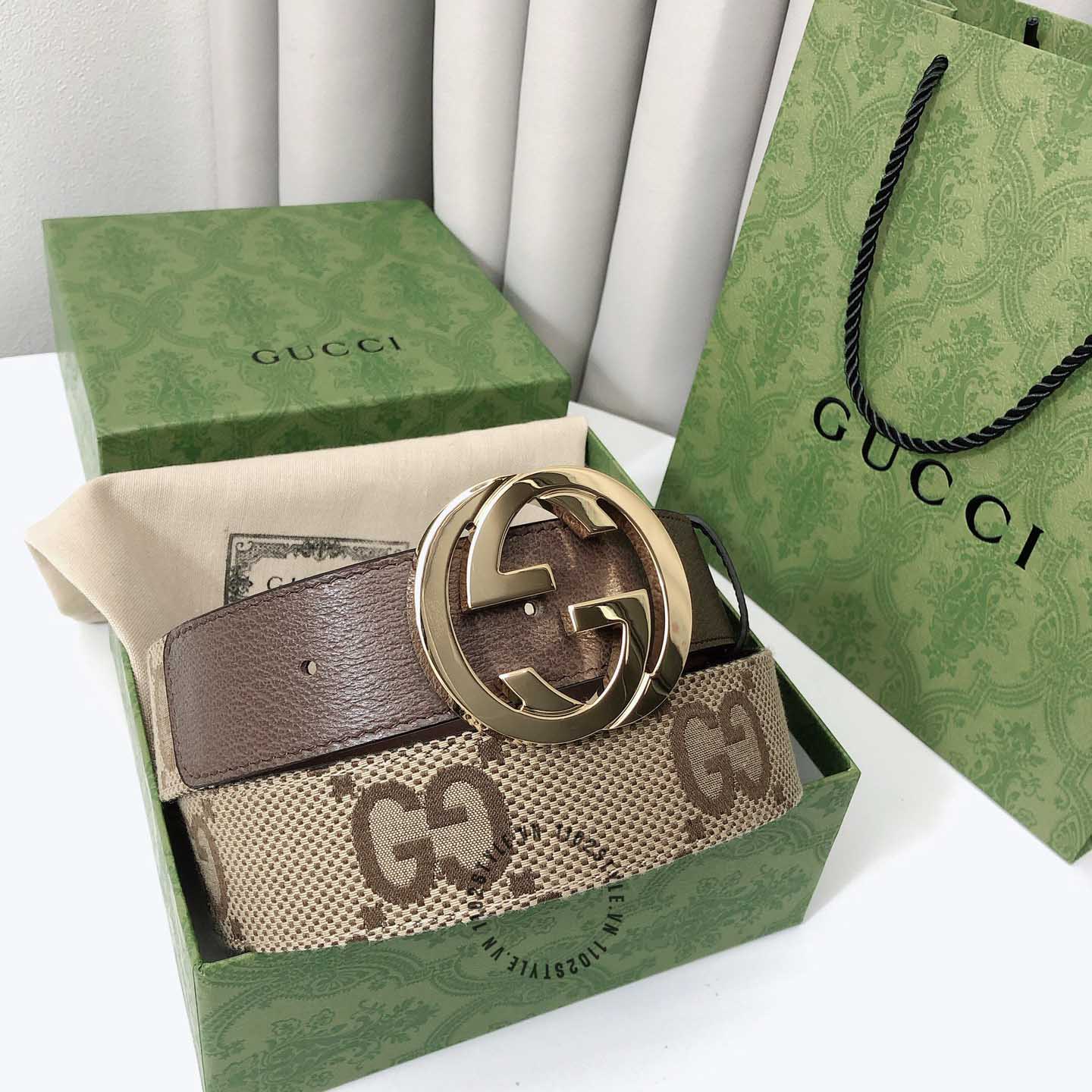 Giá của mẫu thắt lưng Gucci nam mặt khóa vàng dây nâu họa tiết