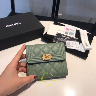 ví ngắn chanel