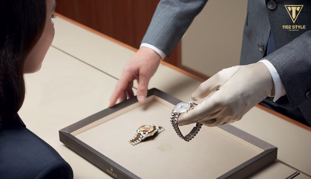 Chính sách đổi trả tại cơ sở kinh doanh đồng hồ Rolex