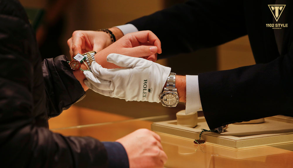 Chính sách hậu mãi khi mua đồng hồ Rolex chính hãng tại Hà Nội