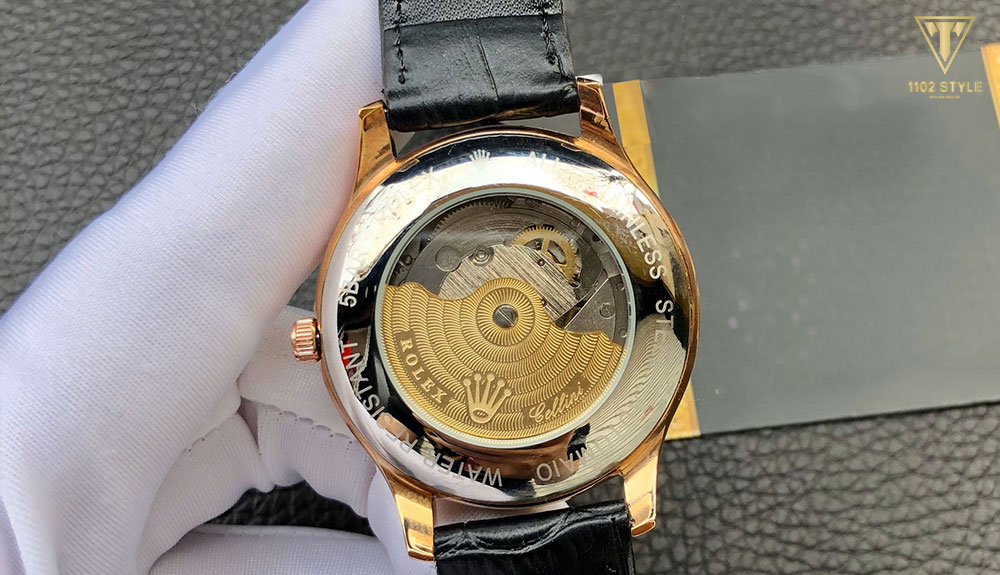 Bộ máy của các sản phẩm này thường là các bộ máy tự động Automatic giá rẻ được sản xuất ở Trung Quốc hoặc Đài Loan.