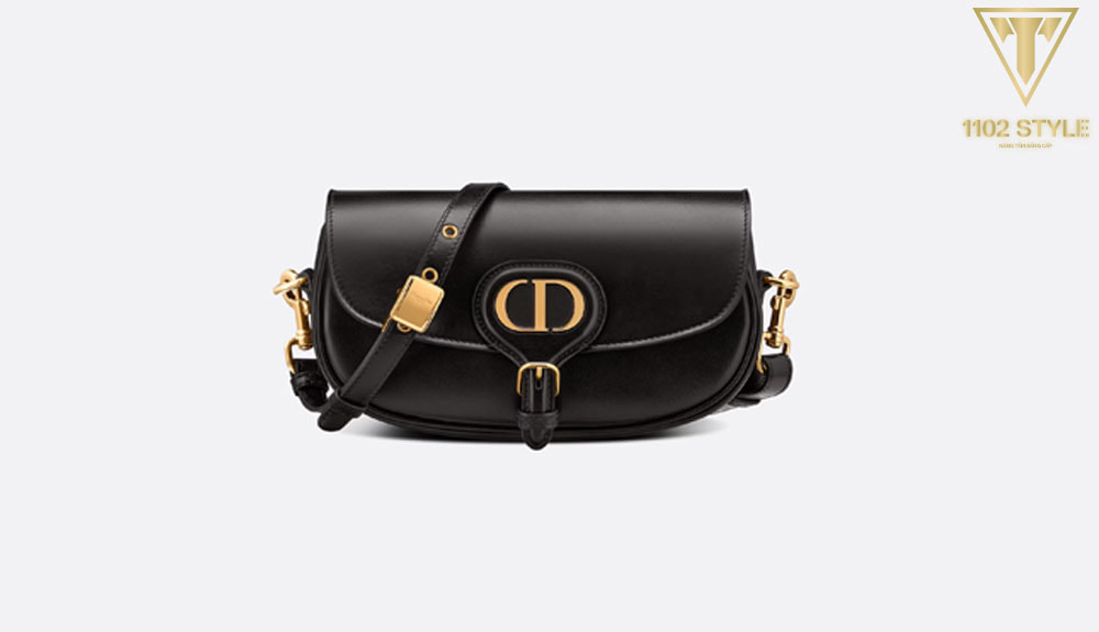 Túi Dior Mini Bobby East West Bag cao cấp từ nhà mốt Dior mang đến thiết kế màu đen thanh lịch.