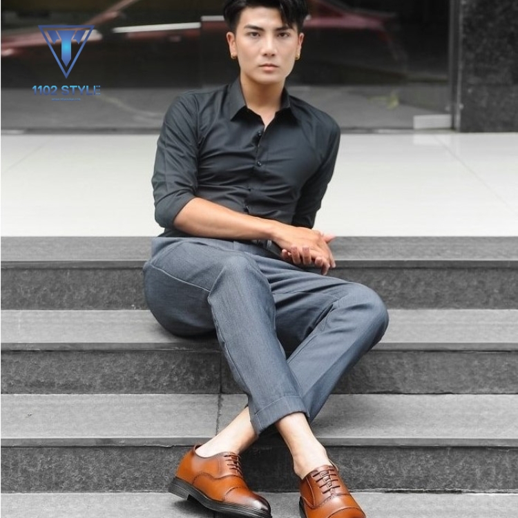 Loafers kết hợp với quần âu