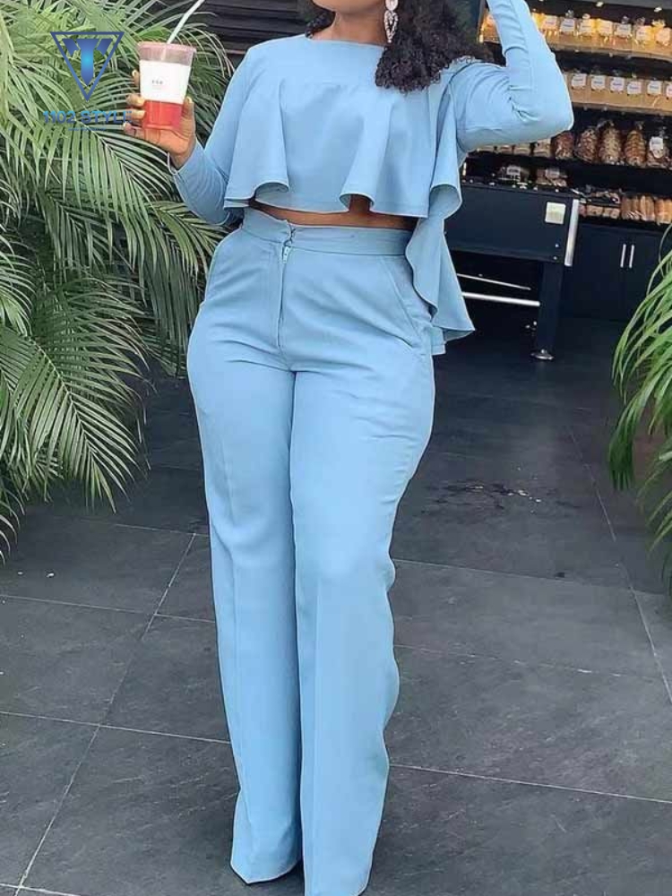 Áo croptop và quần ống rộng cho người mập