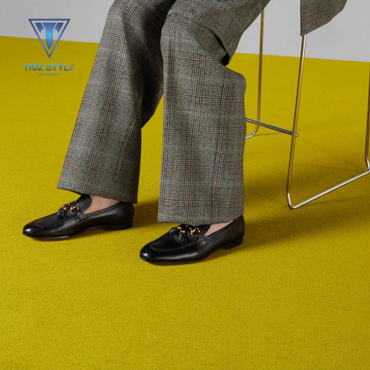 Giày Penny Loafer sang trọng mix cùng âu phục