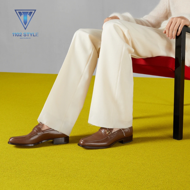 Phối đồ thật độc đáo với Horsebit Loafer