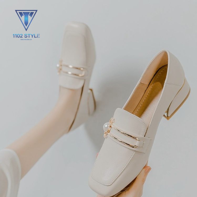 phối đồ với giày loafer nữ
