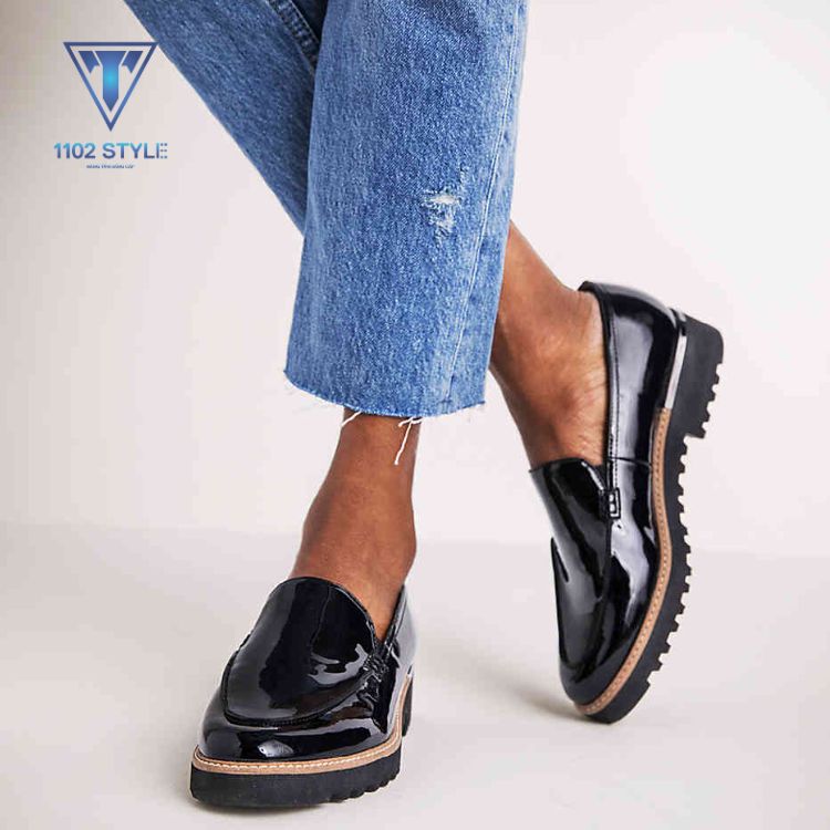 phối đồ với giày loafer nữ