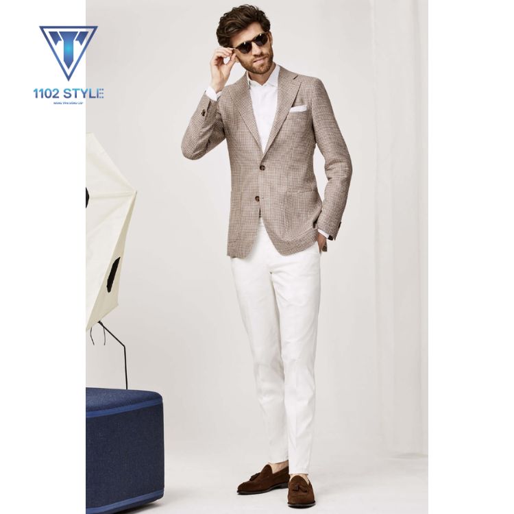 Phối đồ cùng giày lười theo phong cách sang trọng