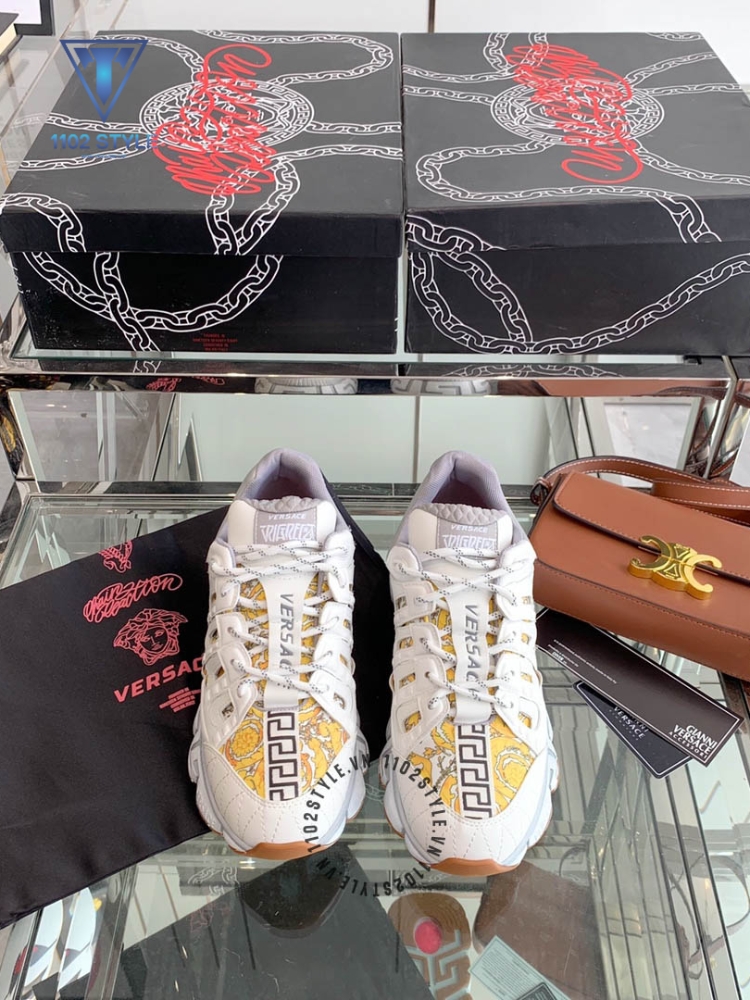Giày sneaker cao cấp tại 1102 STYLE