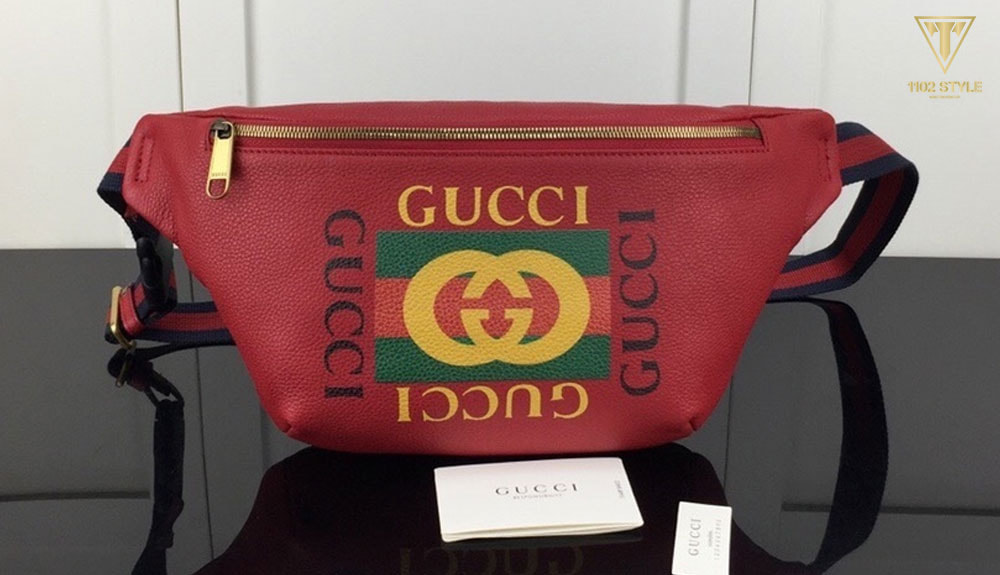 Túi bao tử Gucci với Form dáng vừa phải sẽ là lựa chọn tuyệt vời để bạn sử dụng trong những buổi đi chơi