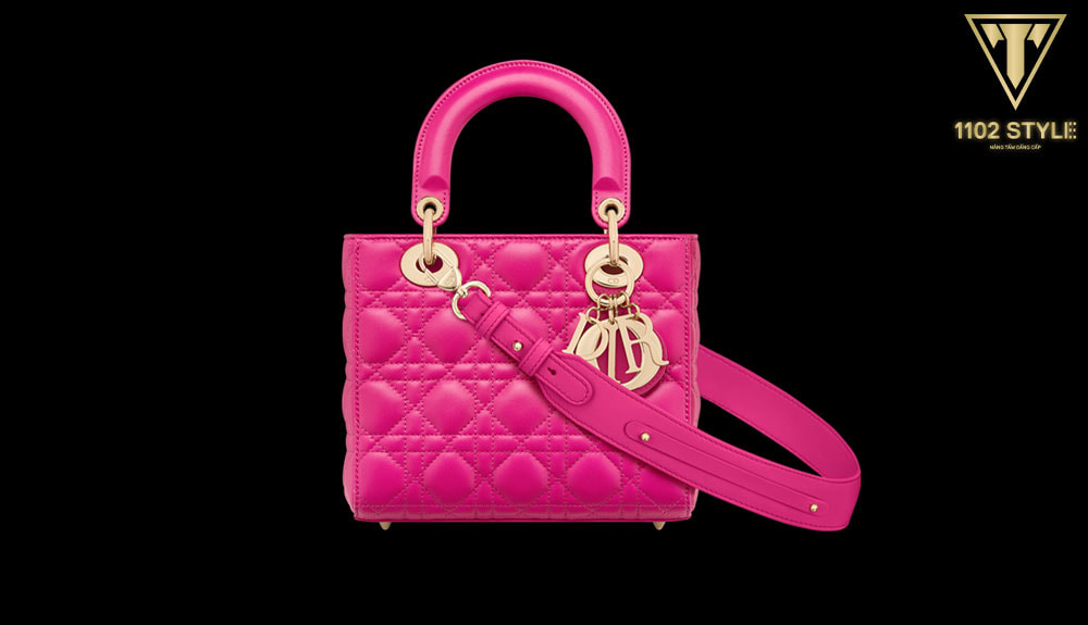 Túi Lady Dior màu hồng là một trong những mẫu túi phổ biến và được yêu thích của thương hiệu Dior.