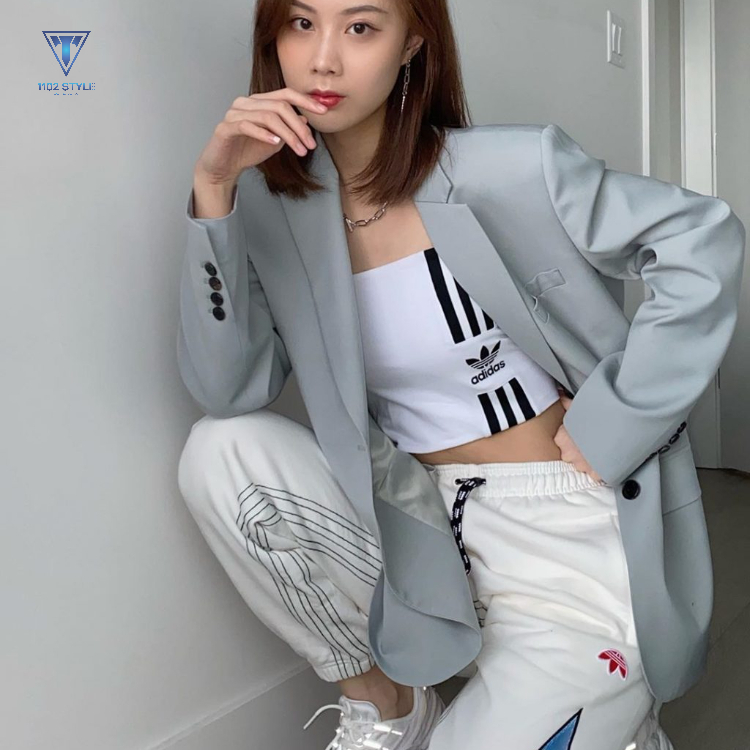 Áo blazer phối cùng quần jogger