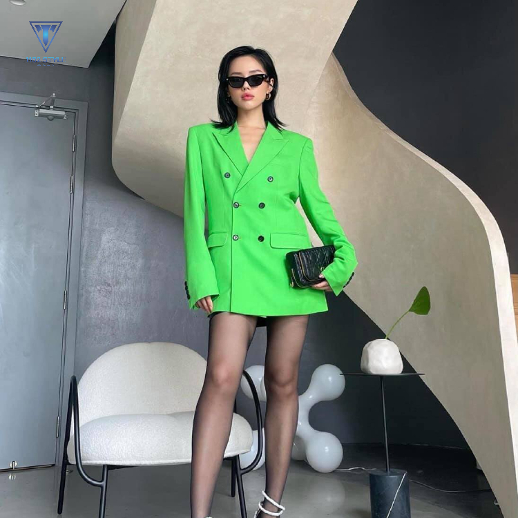 Áo blazer phối theo kiểu giấu quần