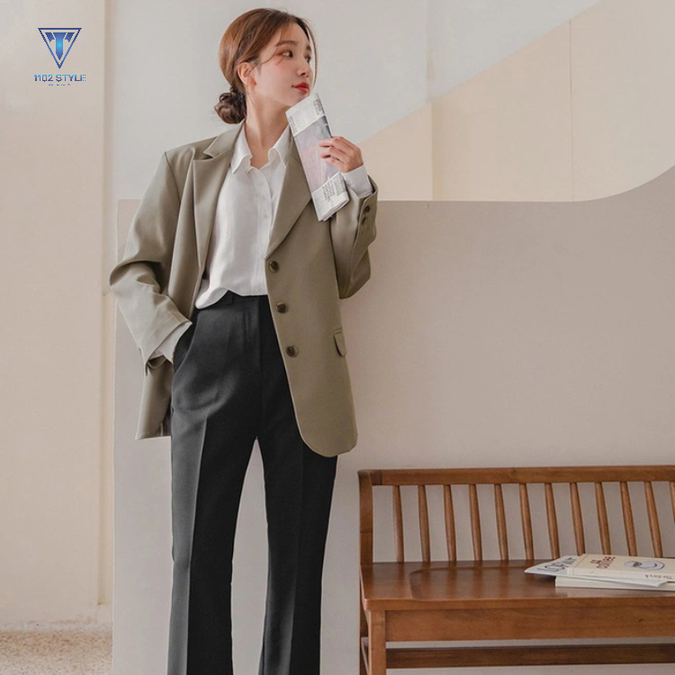 Áo blazer phối cùng sơ mi