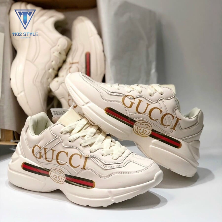 Cách buộc dây giày Gucci hình quả trám