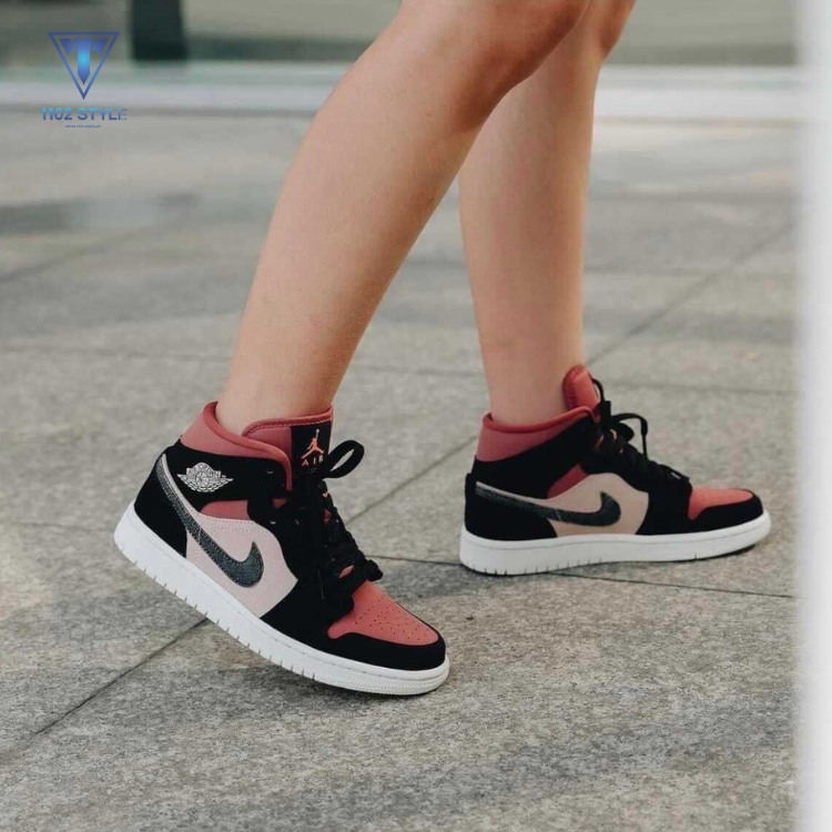 Các lưu ý trong cách phối đồ với giày Jordan cổ cao nữ