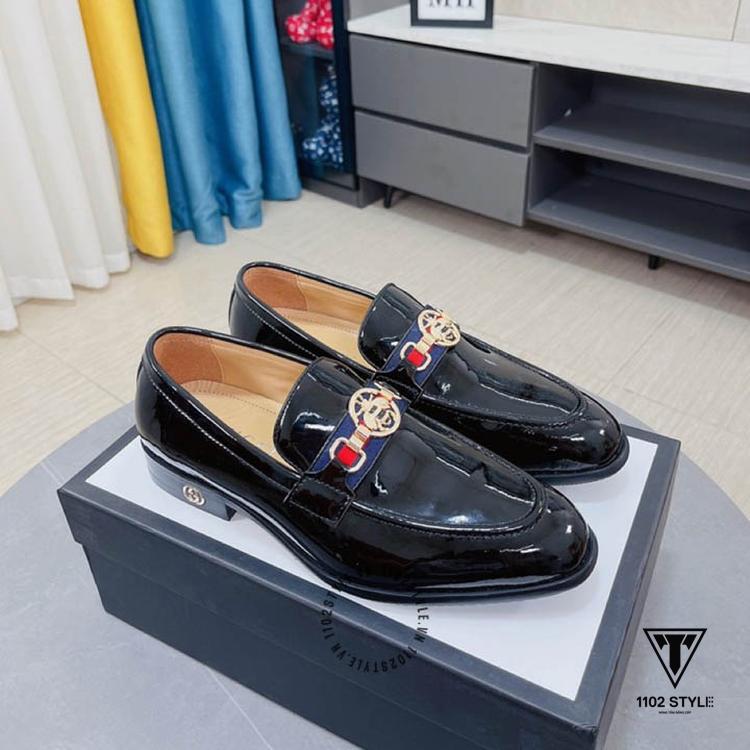 Cách vệ sinh giày gucci