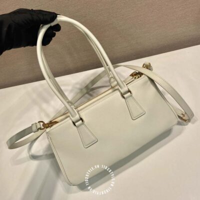 Prada Tui Mau Trang (6)