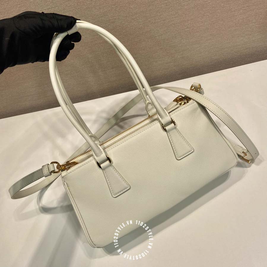 Prada Tui Mau Trang (6)