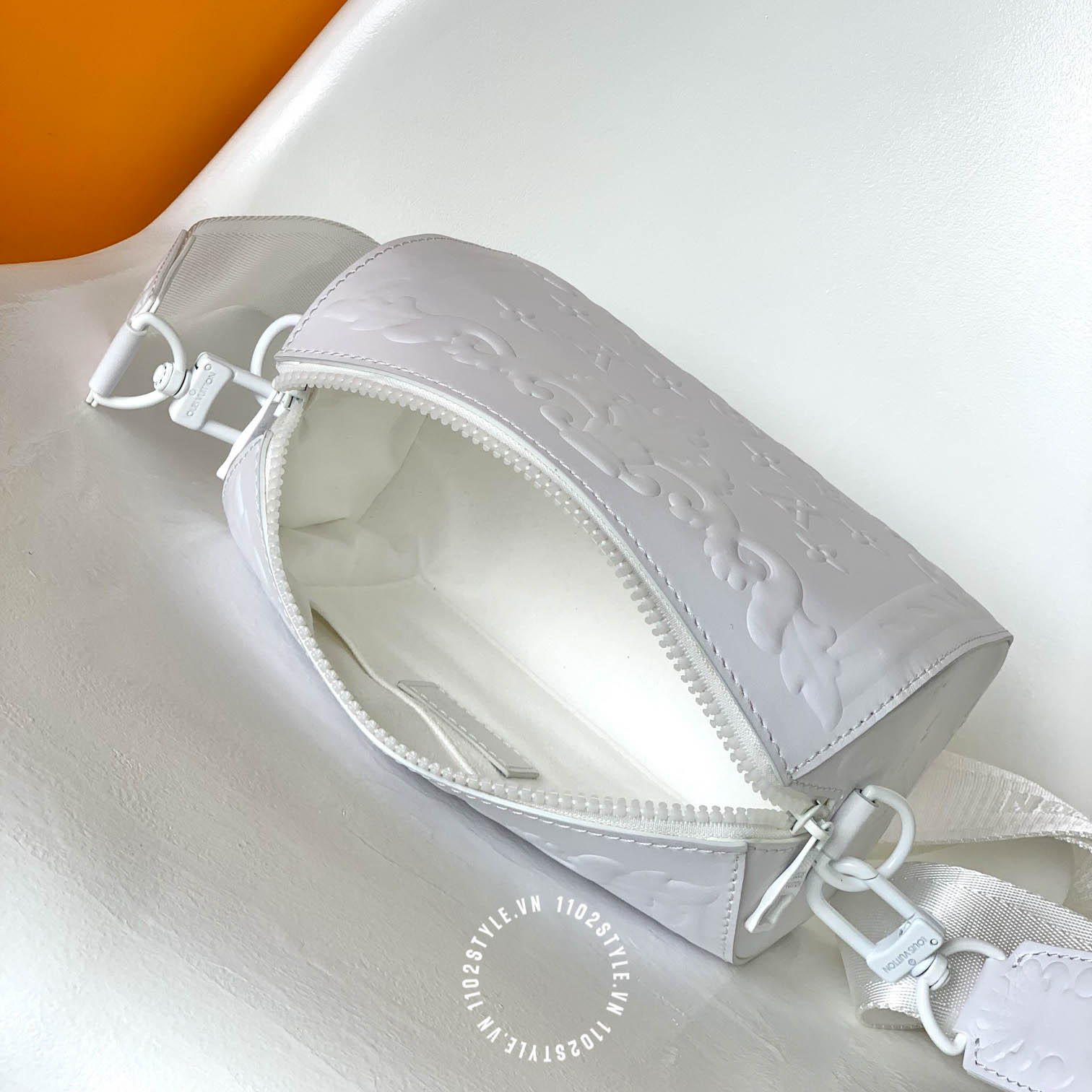 Tui Deo Cheo Nam Hang Hieu Louis Vuitton (3)