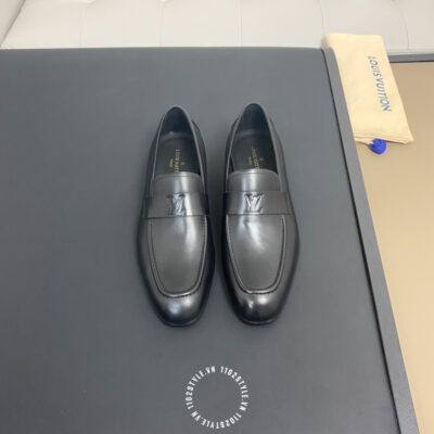 Gia 1 Doi Giay Louis Vuitton (1)