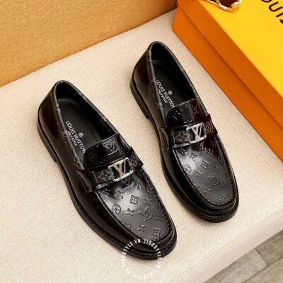 Loafer Den (1)