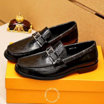 Loafer Den (6)