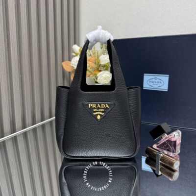 Prada Tui Mau Den (1)