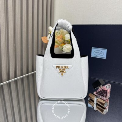 Prada Tui Mau Trang (1)