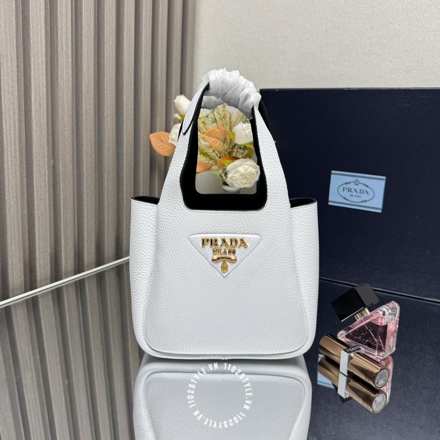 Prada Tui Mau Trang (1)