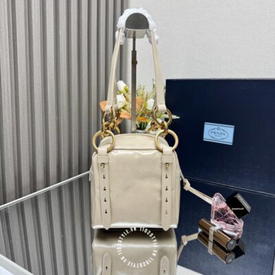 Prada Tui Trang (7)
