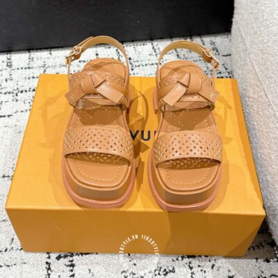 Sandal Lv (1)