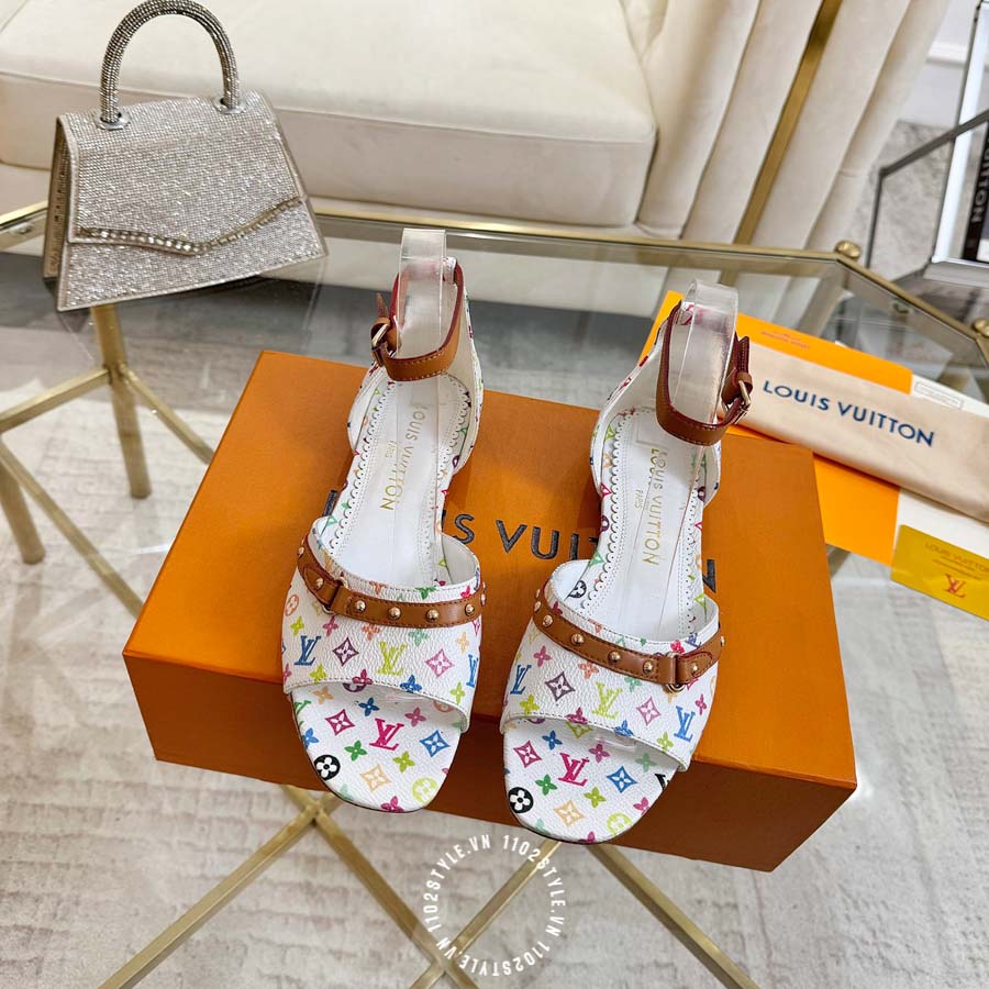 Sandal Lv (1)
