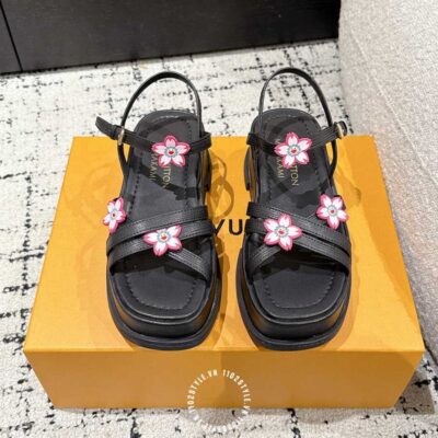 Sandal Lv Den (1)