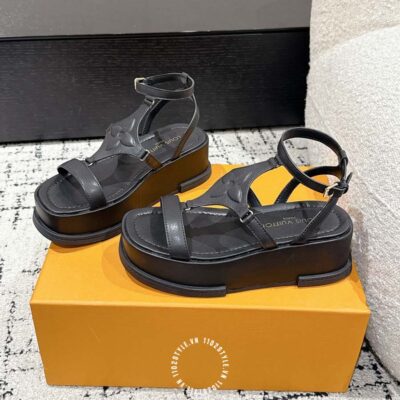 Sandal Lv Den (3)