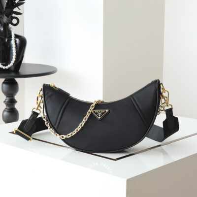 Tui Prada Moon Bag Den (1)