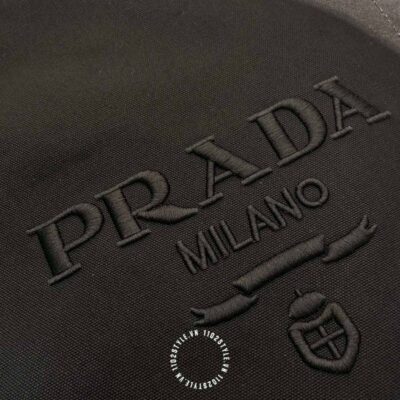 Tui Prada Nu Den Theu Chu (3)